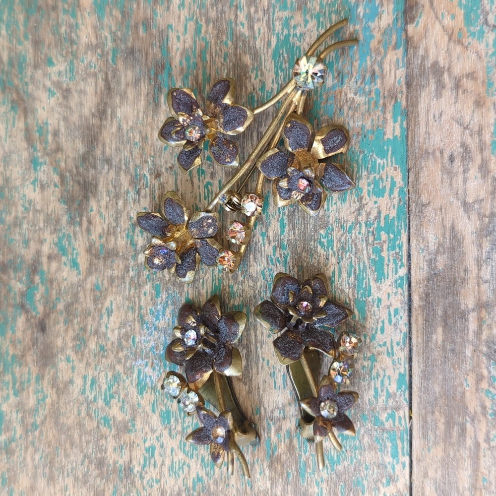 Vintage Austrian Gold Metal & Rhinestone Floral Brooch & Clip-On Earrings Set